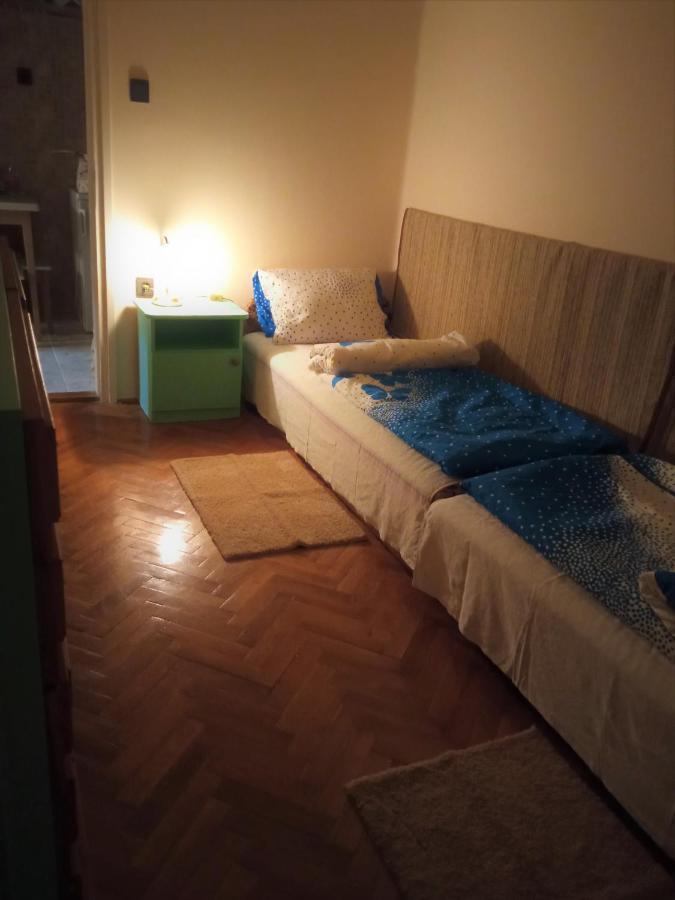 Fuesti Fecske Apartman Hajdúszoboszló Exteriör bild